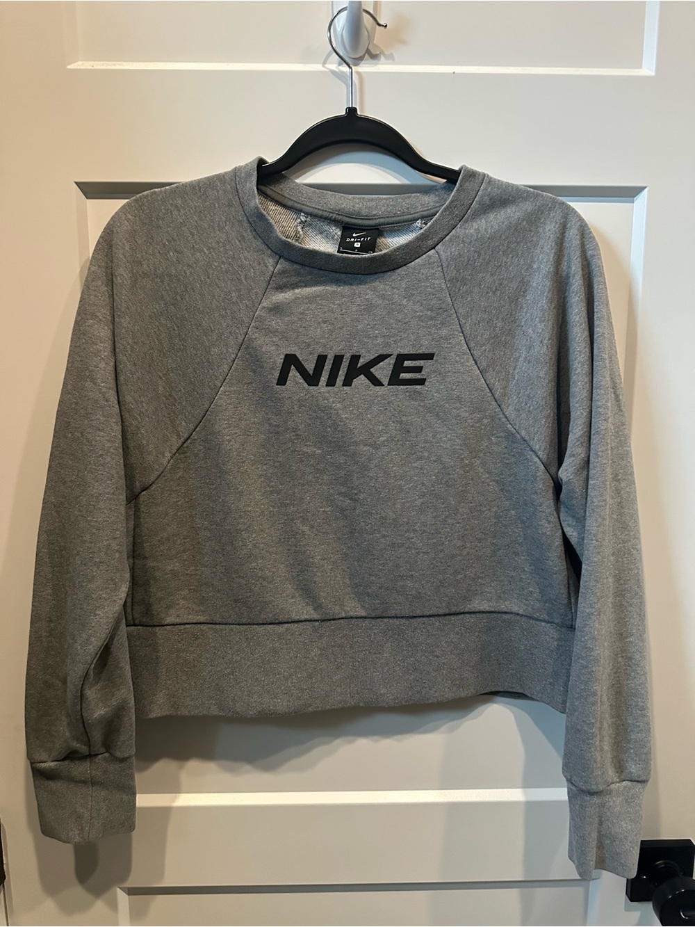 Nike sweater small